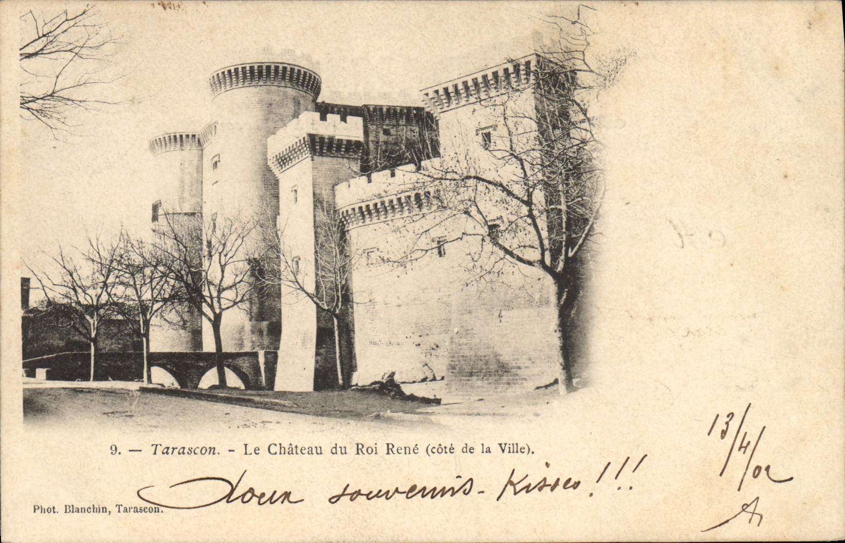 CPA Tarascon le Chateau du Roi Rene Cote de la Ville