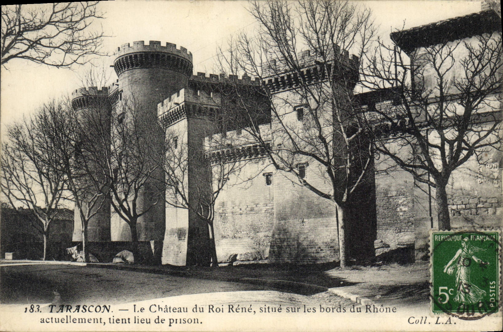 CPA Tarascon le Chateau du Roi Rene situe sur les Bords du Rhone actuellement tient lieu de prison
