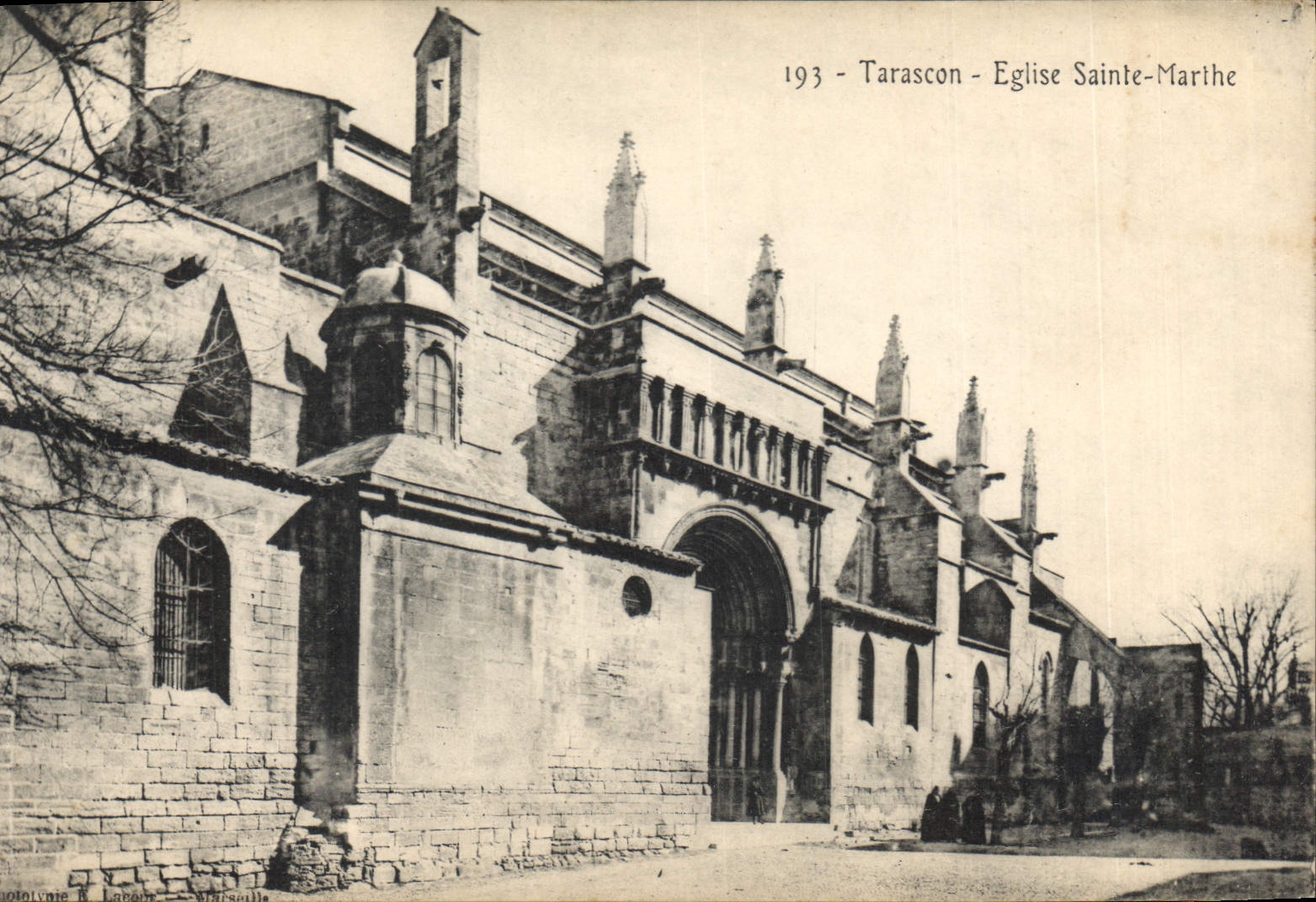 CPA Tarascon Eglise Sainte Marthe 