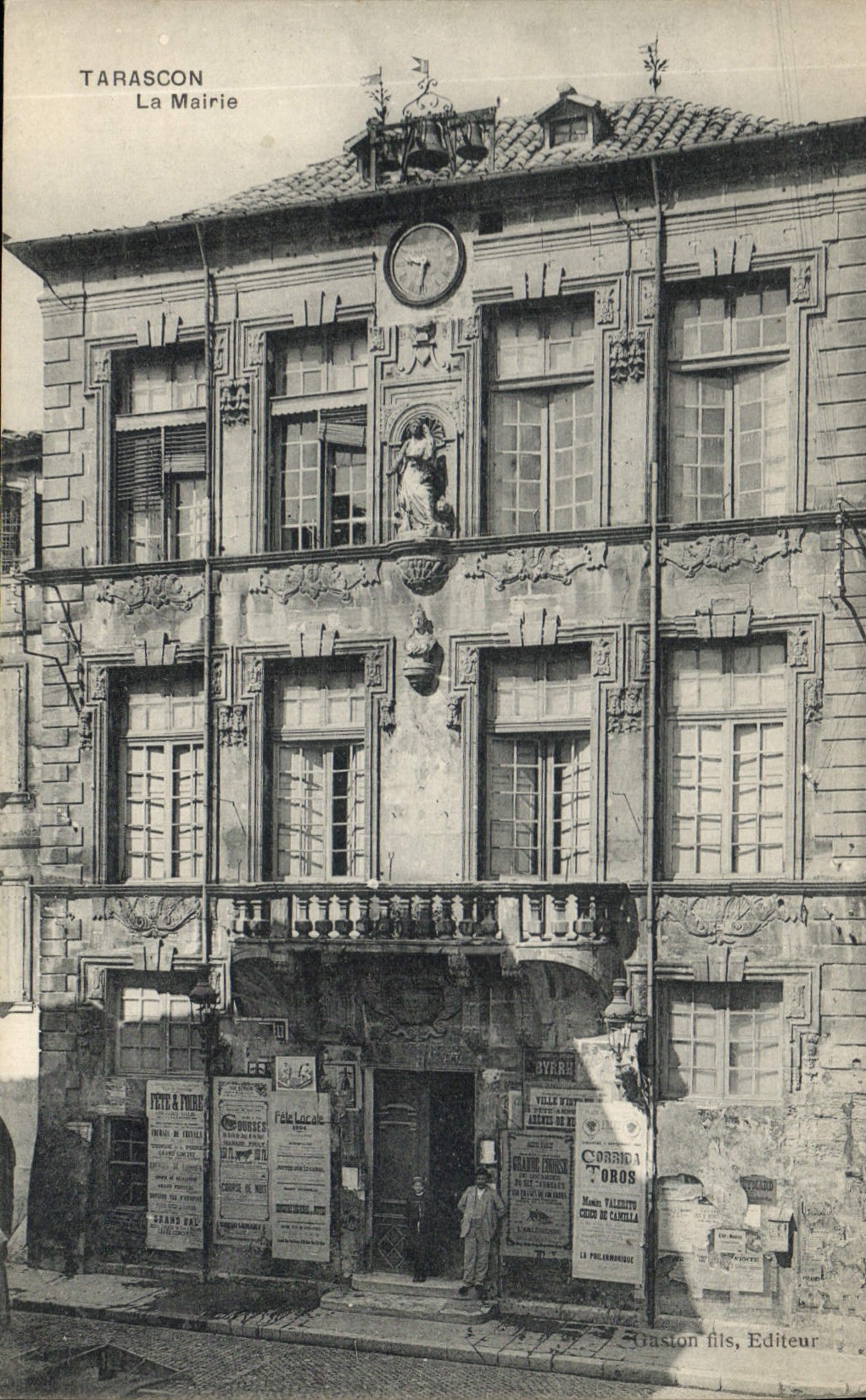 CPA Tarascon la Mairie 