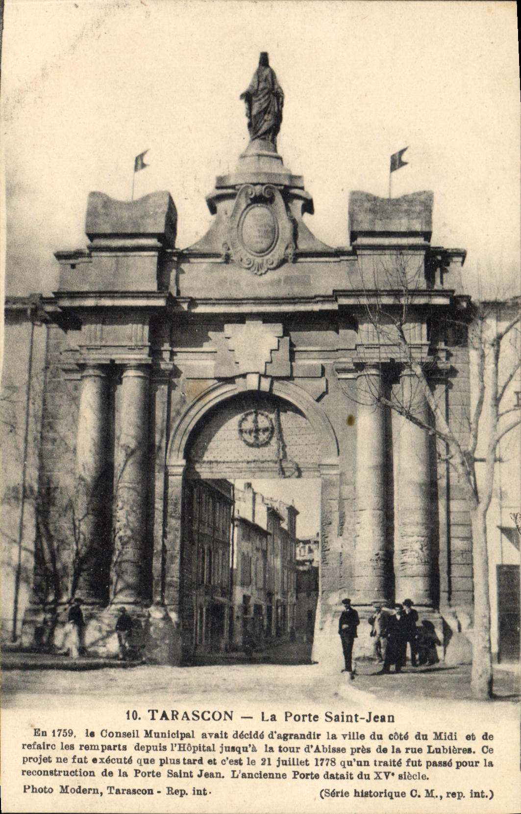 CPA Tarascon la Porte Saint Jean en 1959 la Conseil Municipal avait decide d'agrandir la Ville du co