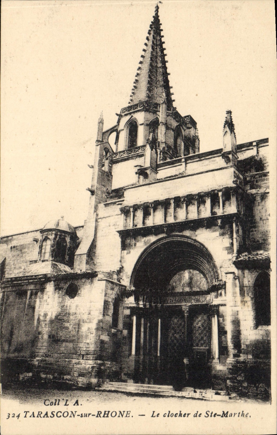 CPA Tarascon sur Rhone le Clocher de Ste Marthe