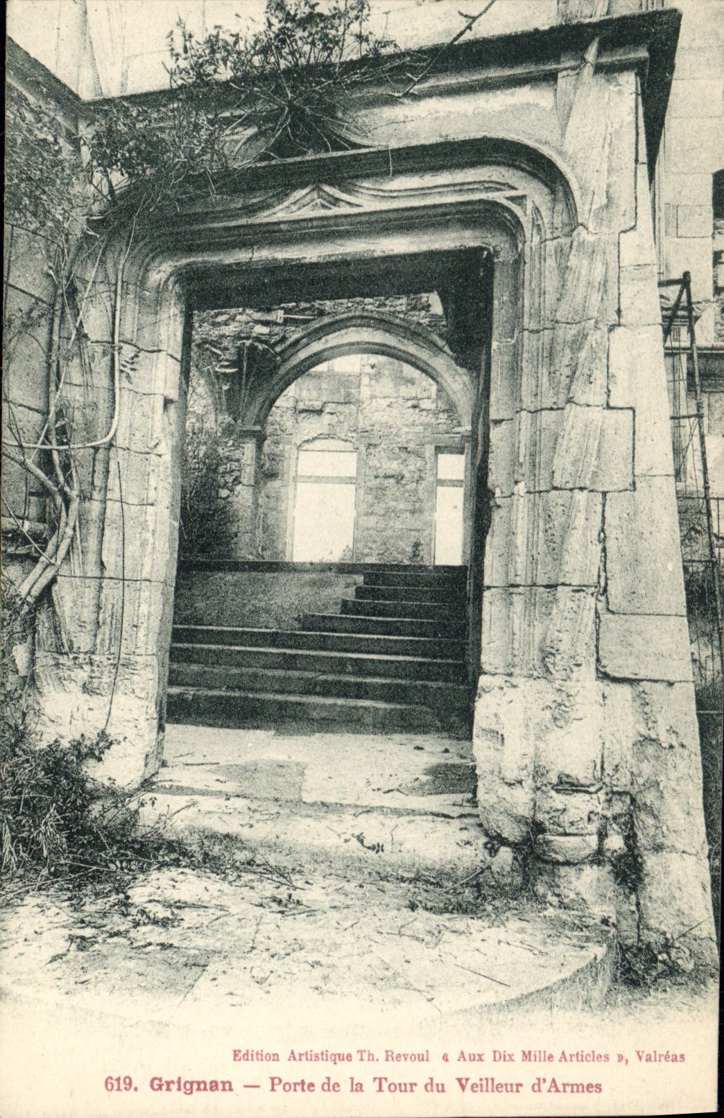 CPA Grignan Porte de la Tour du Veilleur d'Armes
