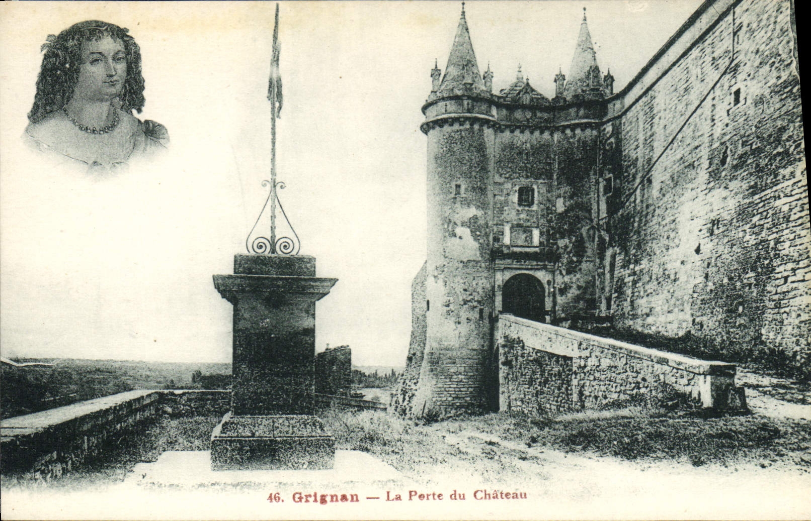 CPA Grignan la Porte du chateau 