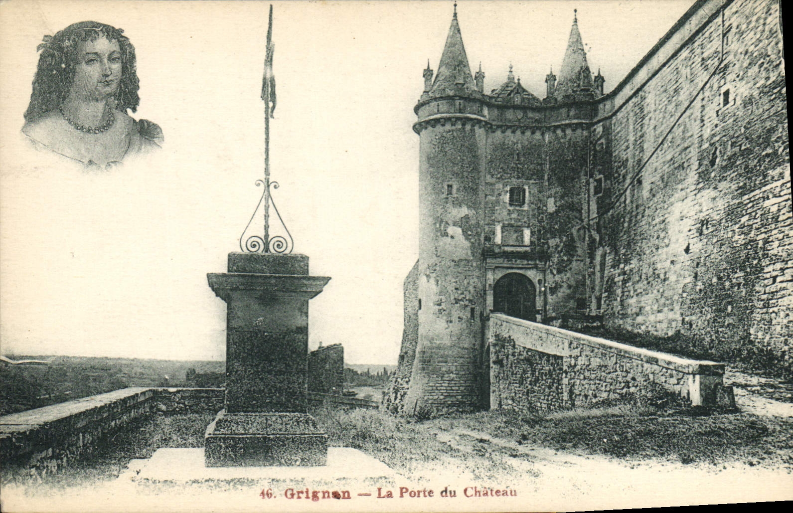 CPA Grignan la Porte du chateau 