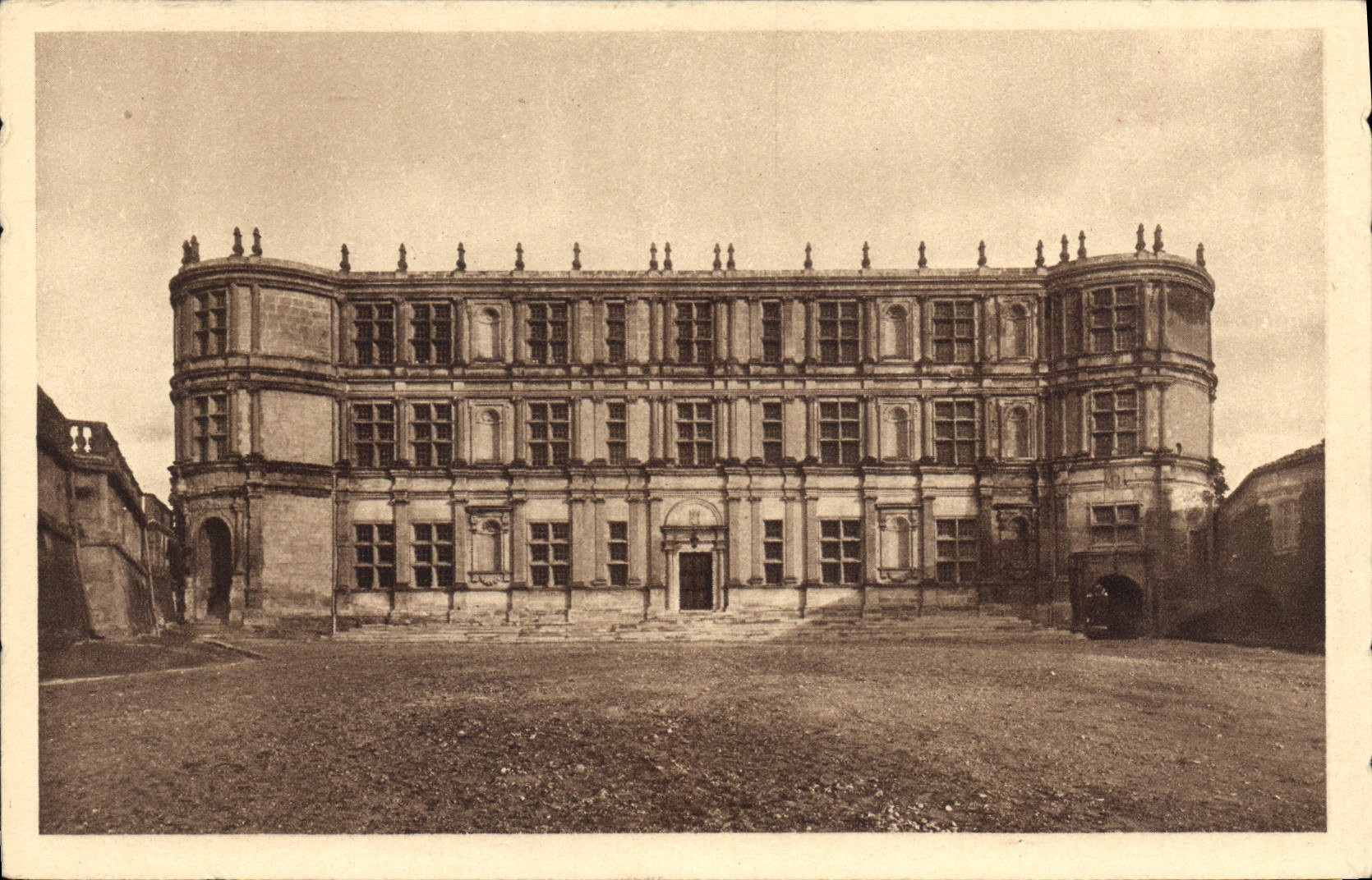 CPA Chateau de Grignan Drome Grande facade renaissance demolie par la grande revolution entierement 