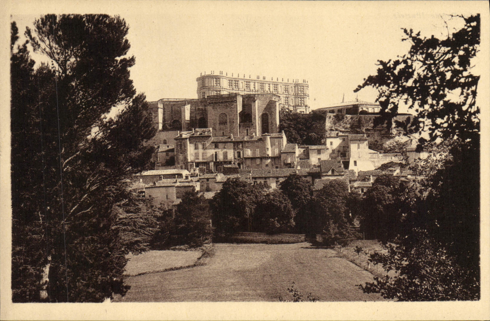 CPA La Drome Illustree vue generale Sud 