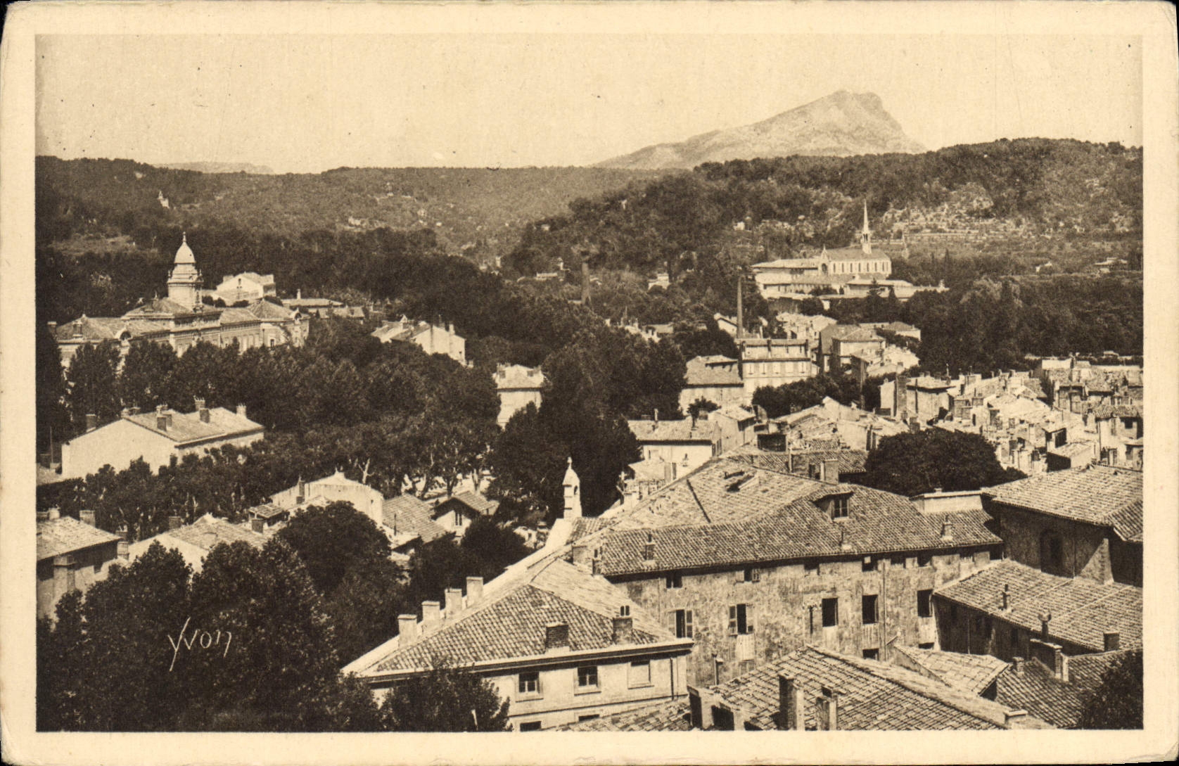 CPA La Douce France Aix en Provence B du R Vue generale 