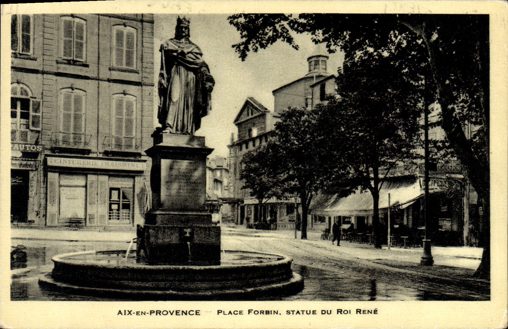 CPA Aix en Provence Place Forsin Statue du Roi Rene