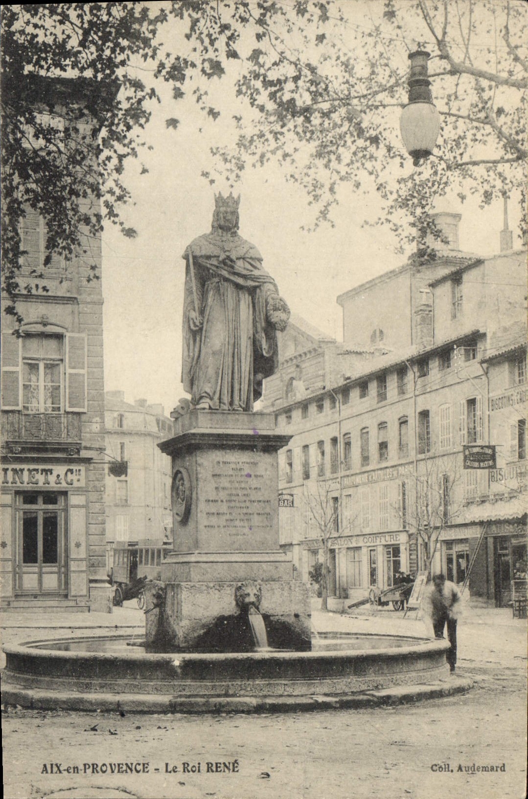 CPA Aix en Provence Statue du Roi Rene 