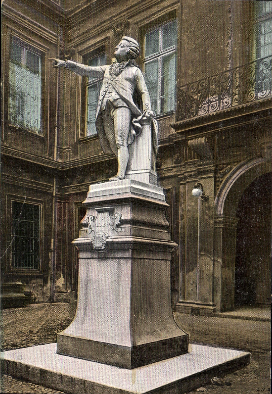 CPA Aix en Provence Statue de Mirabeau