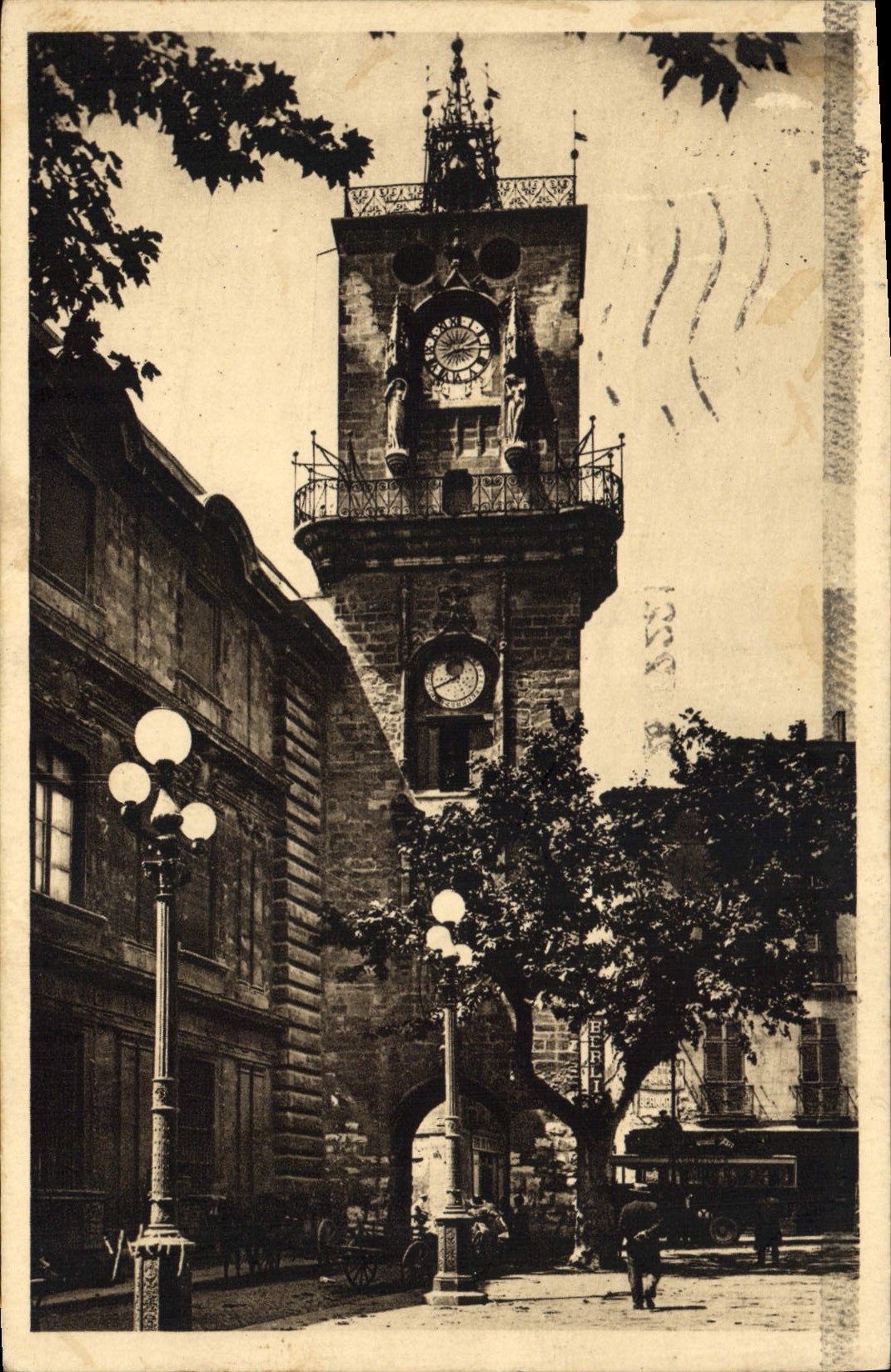 CPA La Douce France Aix en Provence B du B Tour de l'Horloge 