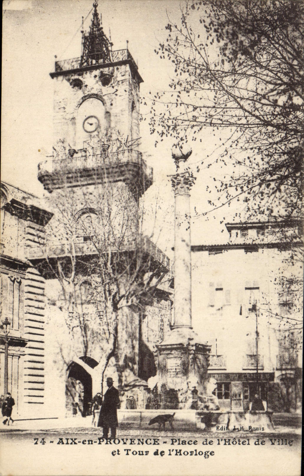 CPA Aix en Provence Place de l'Hotel de Ville et Tour de l'Horloge 