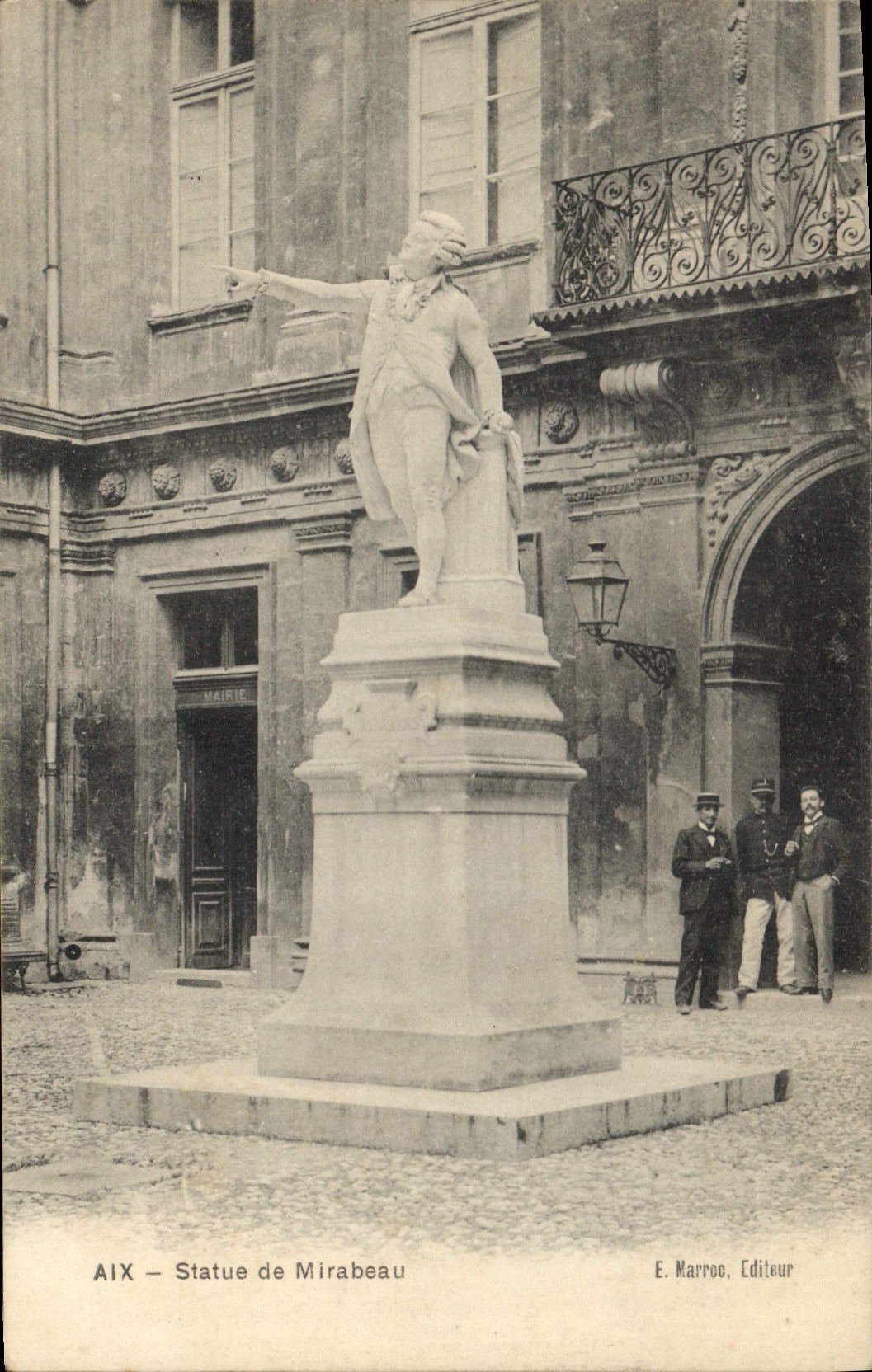 CPA Aix Statue de Mirabeau 