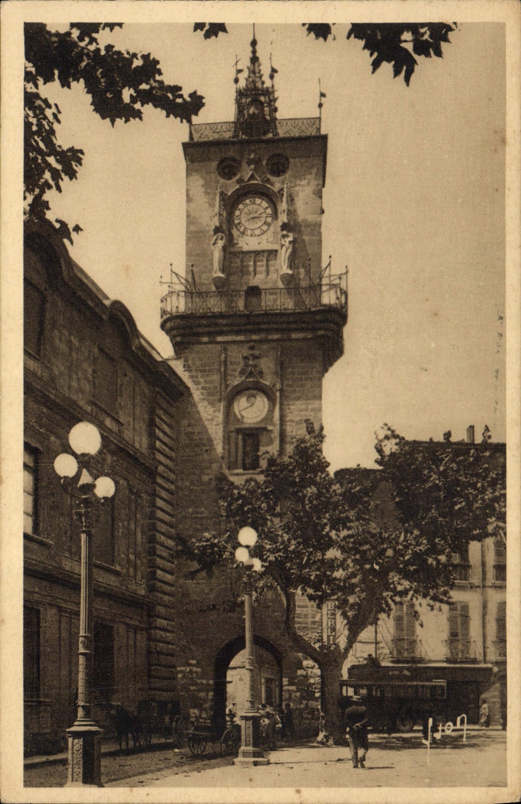 CPA Aix en Provence Bouches du Rhone Tour de l'Horloge 