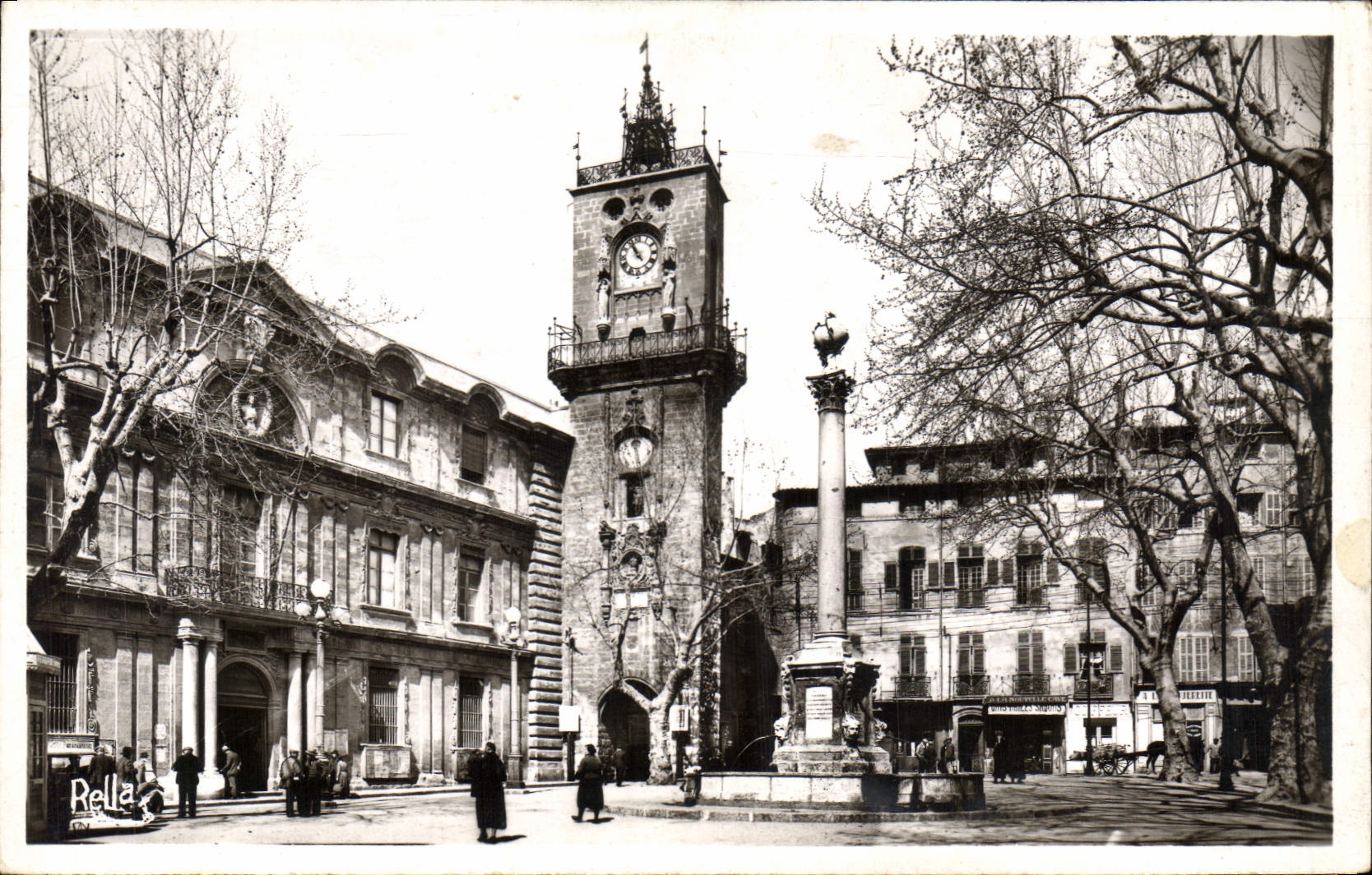 CPA Aix en Provence L'Hotel de Ville et le Beffroi 