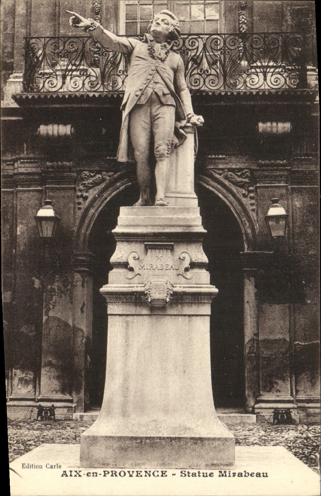 CPA Aix en Provence Statue Mirabeau 
