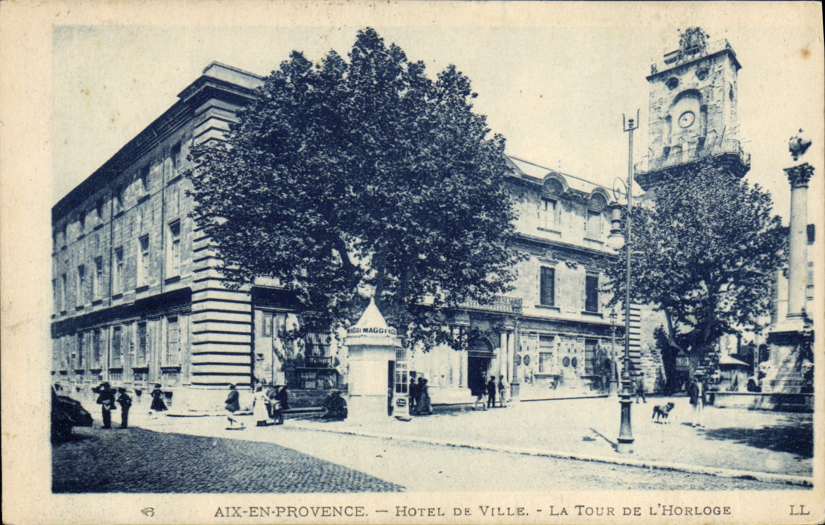 CPA Aix en Provence Hotel de Ville La Tour de l'Horloge 
