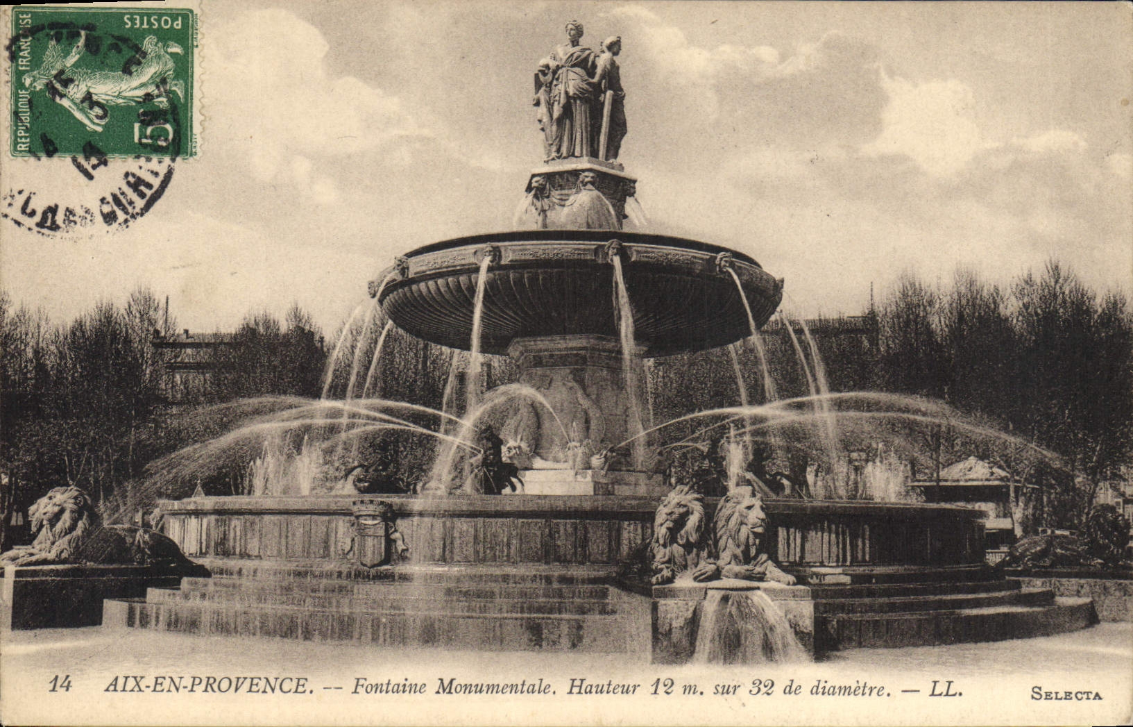 CPA Aix en Provence Fontaine Monumentale