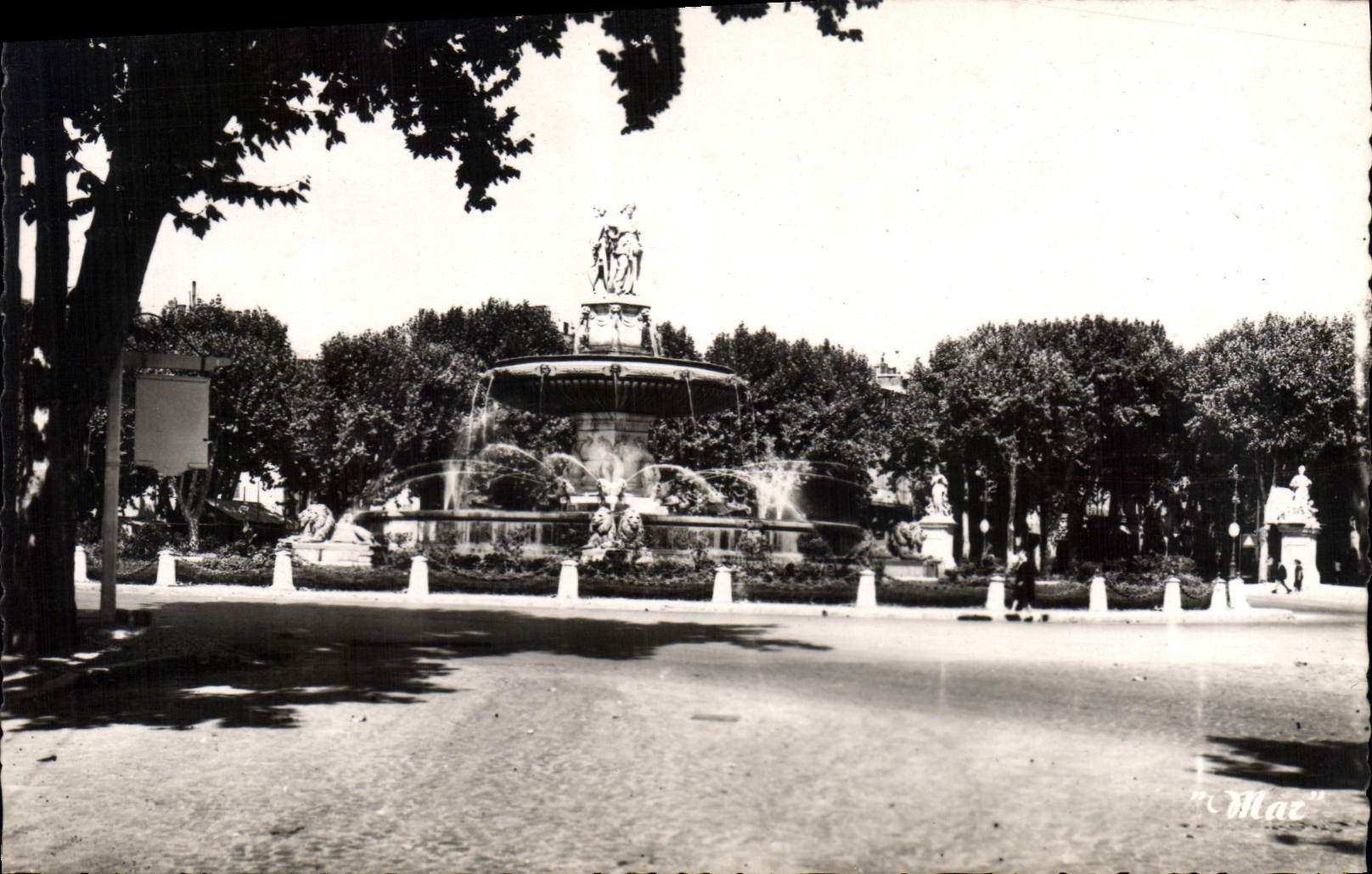 CPA Aix en Provence Fontaine de la Rotonde 