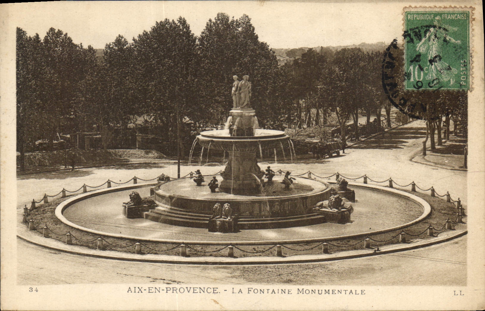 CPA Aix en Provence La Fontaine Monumentale 