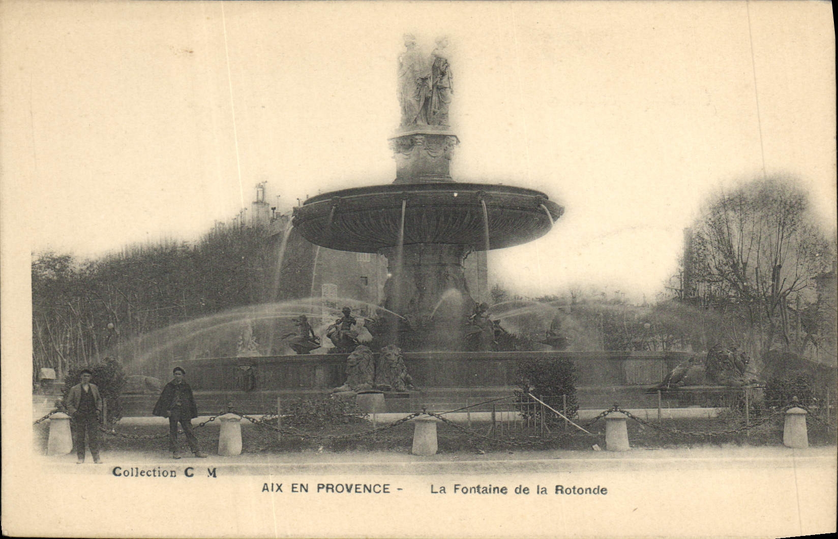 CPA Aix en Provence Fontaine de la Rotonde 