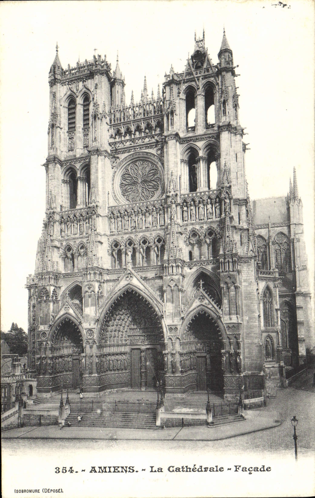 CPA Amiens La Cathedrale Facade 