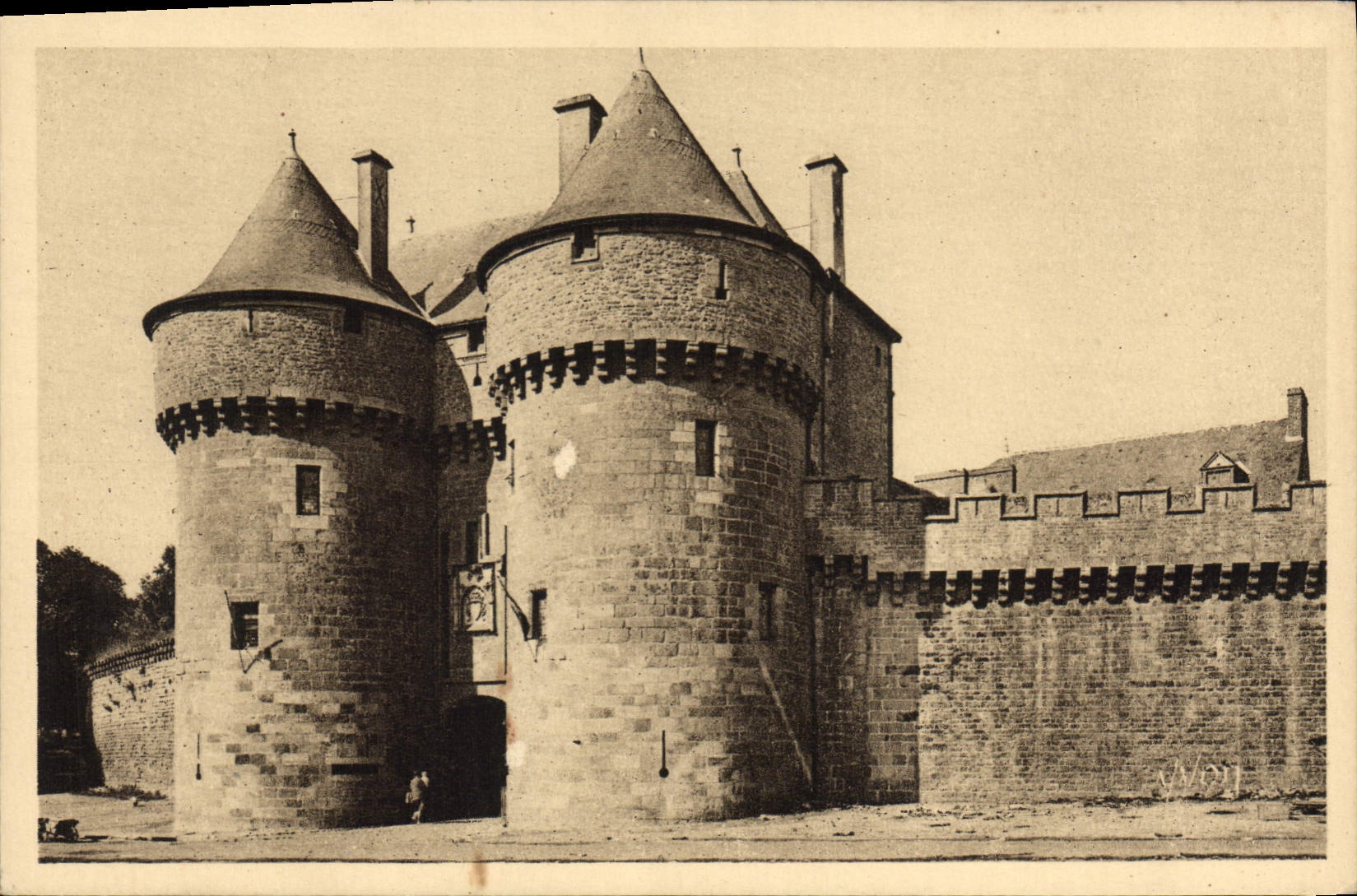 CPA La Douce France Guerande Loire Inf Porte Saint Michel 