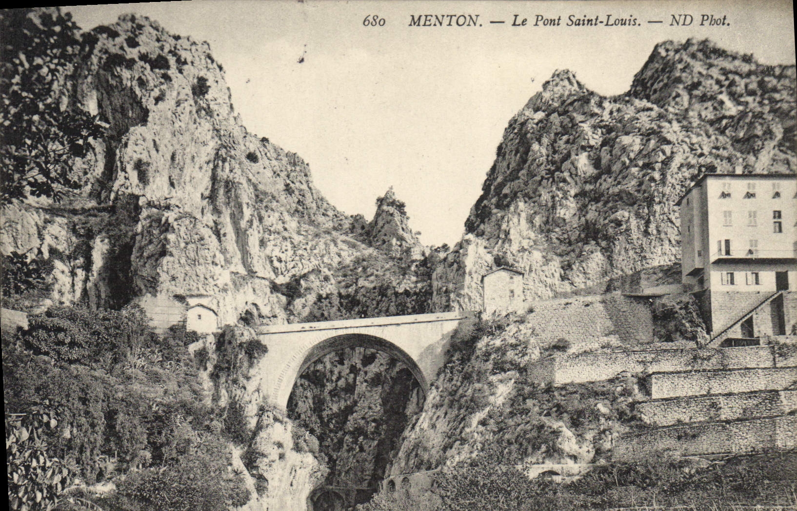 CPA Menton Le Point Saint Louis 