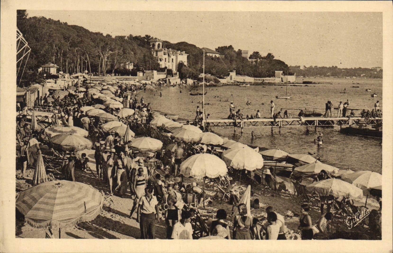 CPA Cote d'Azur Artistique Juan les Pins A M La Plage 