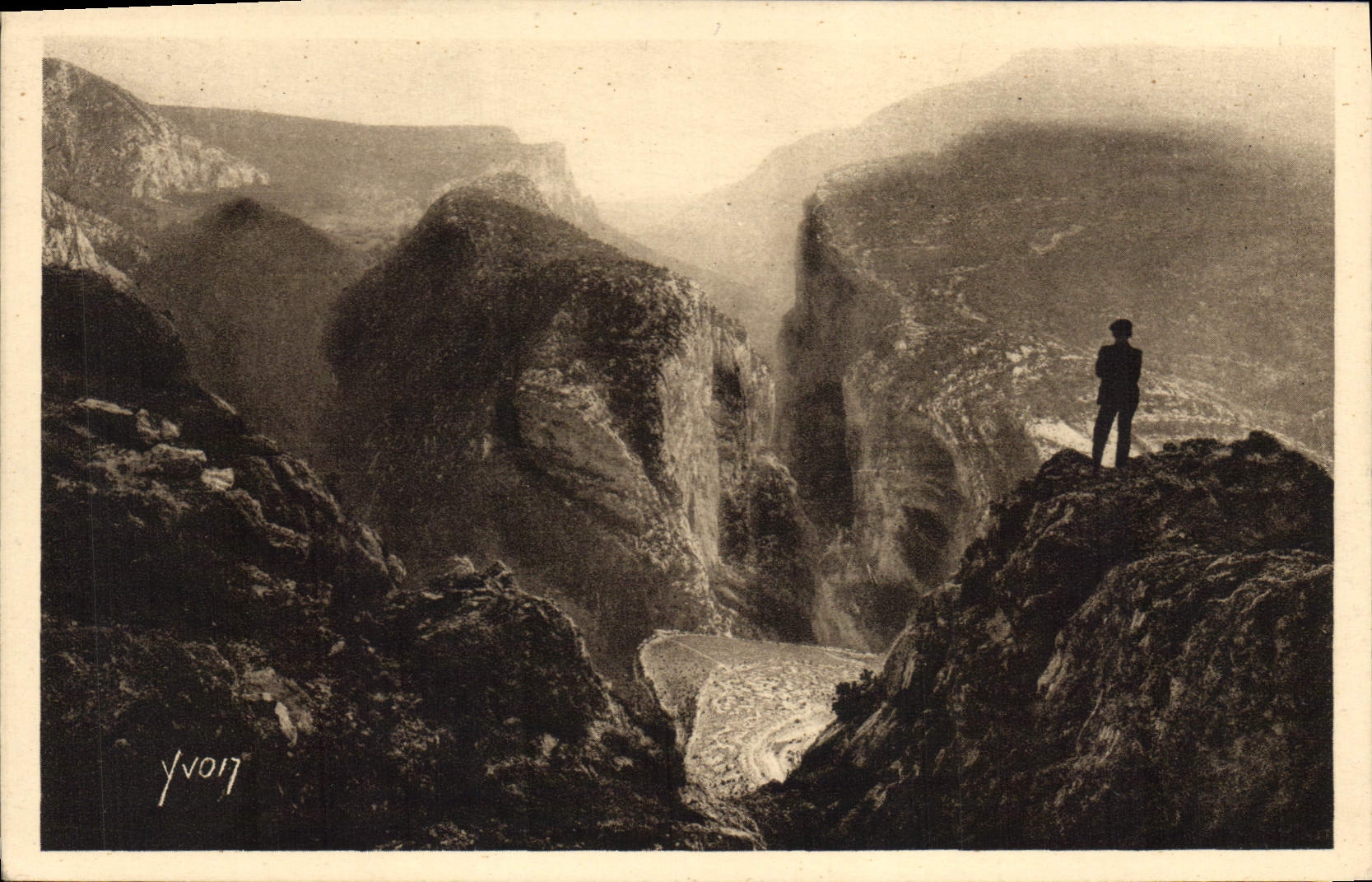 CPA La Douce France Paysages et Pierres de Provence Le Point Sublime des Gorges du Verdon 