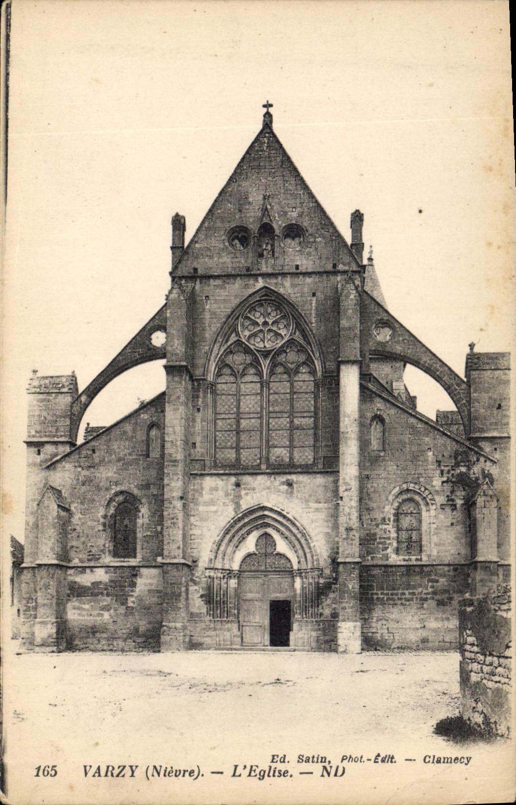 CPA Varzy Nievre L'Eglise 
