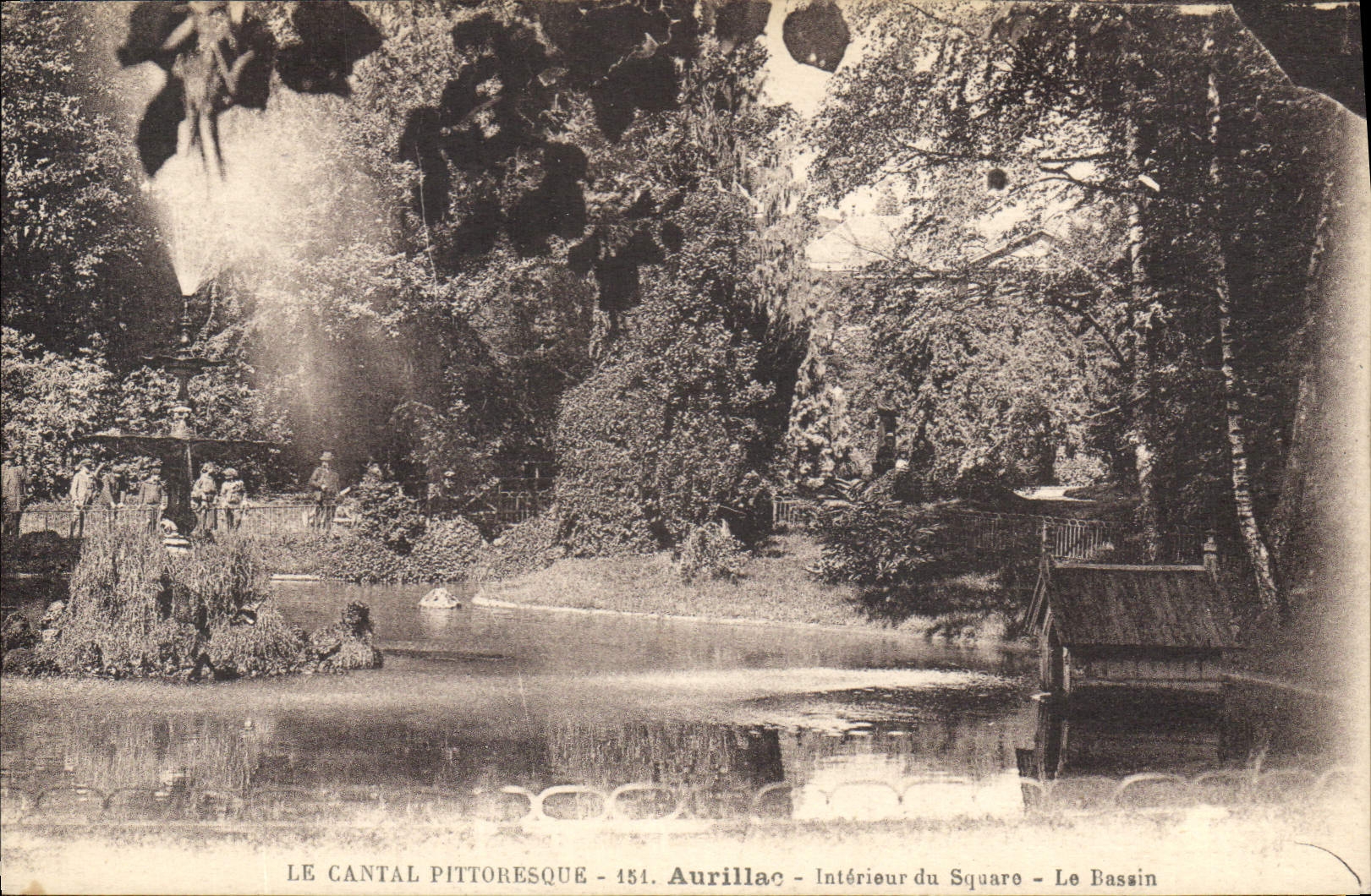 CPA Le Cantal Pittoresqu Aurillac Interieure du Square Le Bassin