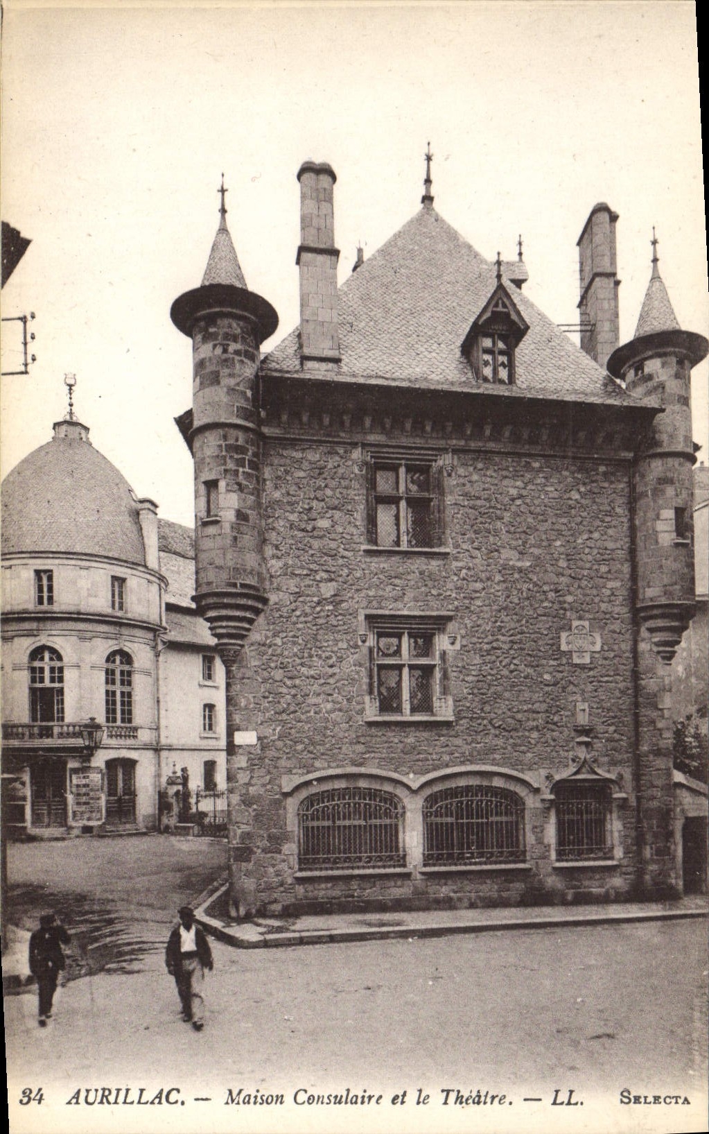 CPA Aurillac Maison Consulaire et le Theatre