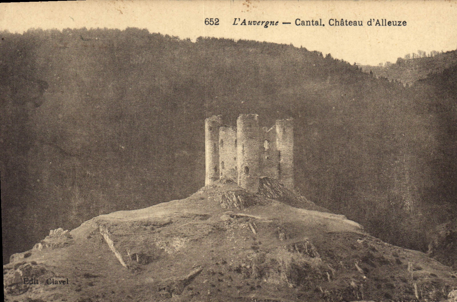 CPA l'Auvergne Cantal Chateau d'Alleuze