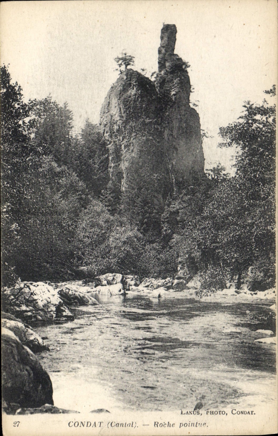 CPA Condat Cantal Roche pointue