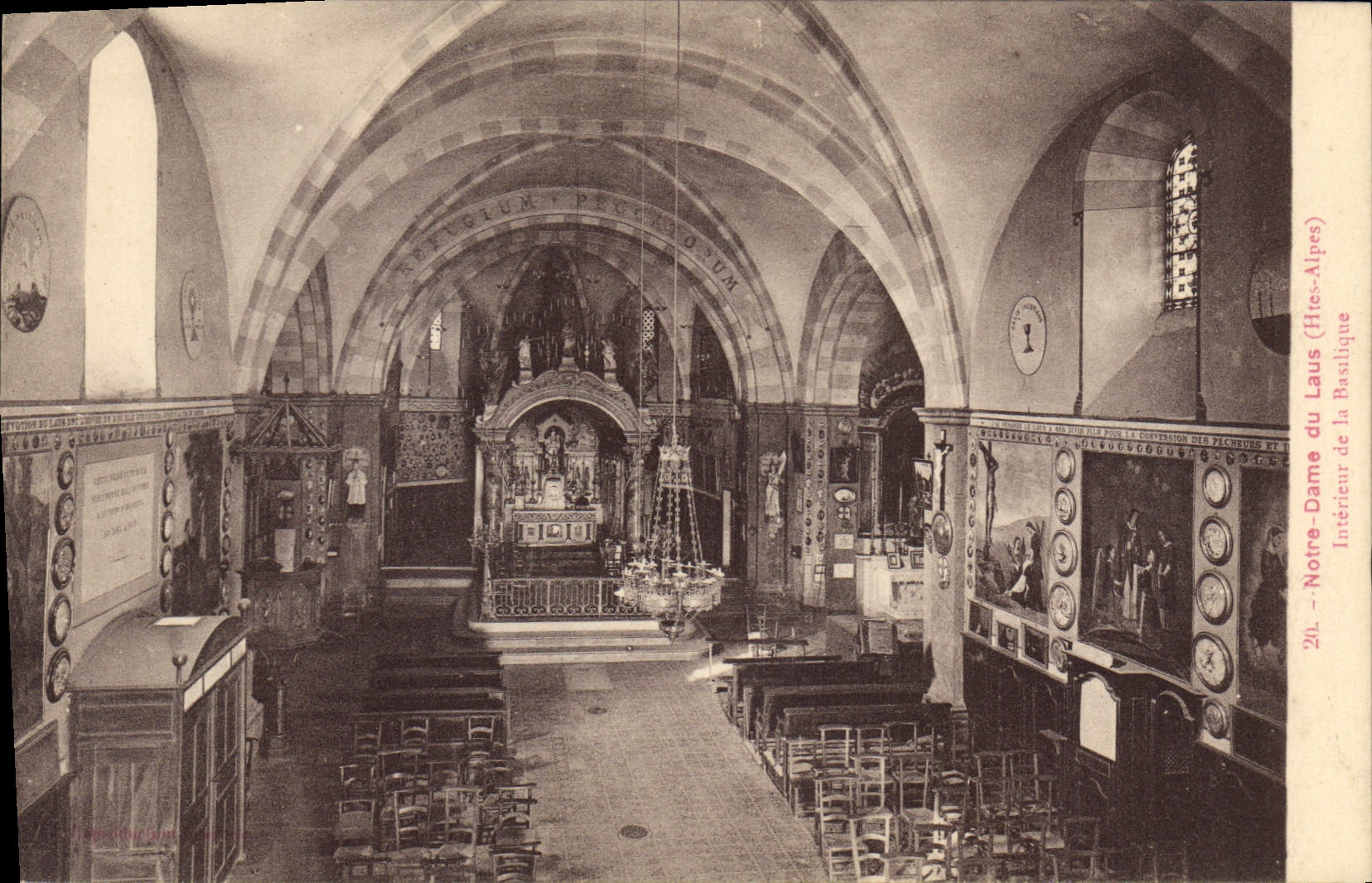 CPA Notre Dame du Laus Hautes Alpes Interieur de la Basilique