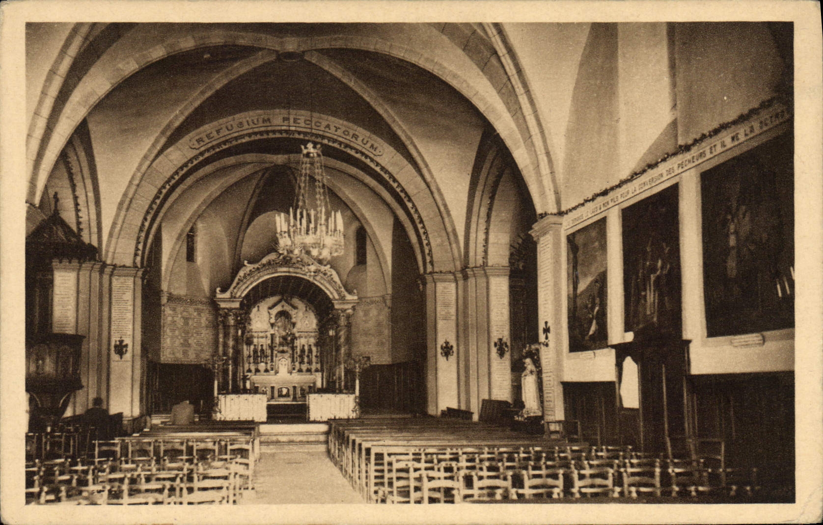CPA Notre Dame du Laus Hautes Alpes Interiuer de la Basilique