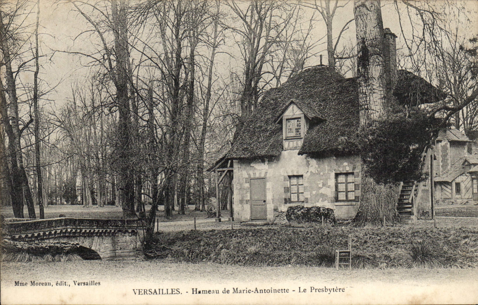CPA Versailles Hameau de Marie Antoinette Le Presbytere 