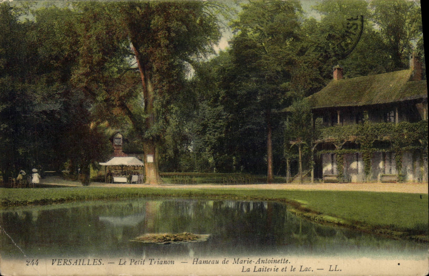 CPA Versailles Le Petit Trianon Hameau de Marie Antoinette La Laiterie et le Lac 