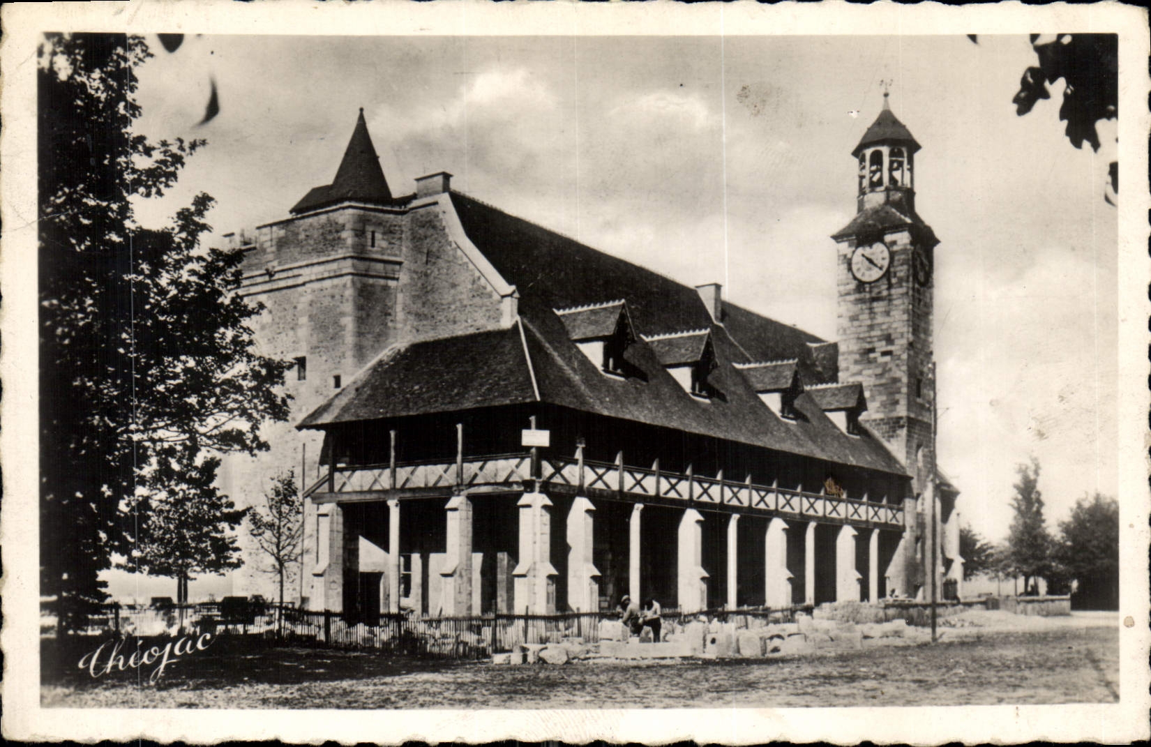 CPA Montlucon Allier Le Vieux Chateau