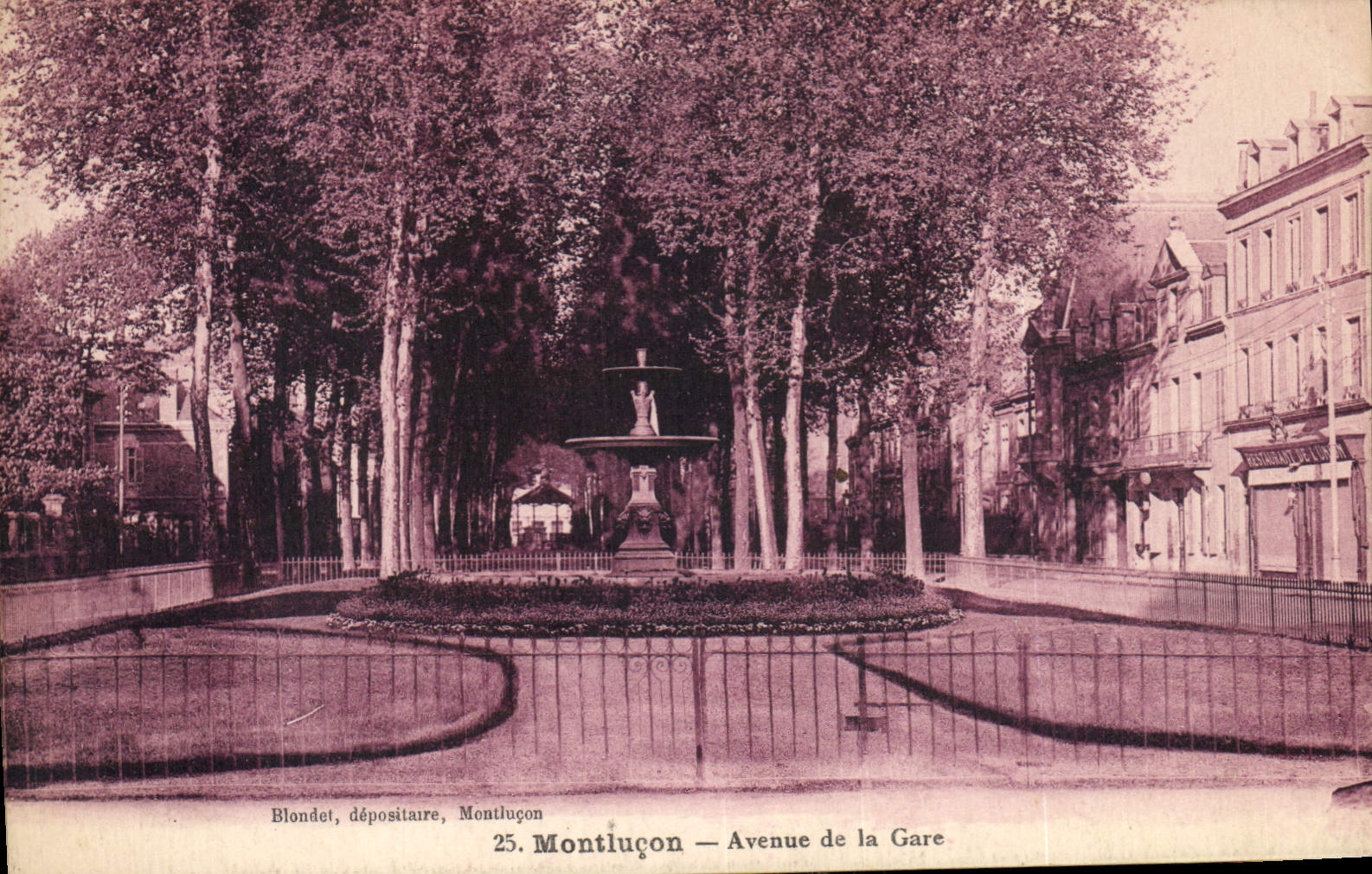 CPA Mountlucon Avenue de la Gare 