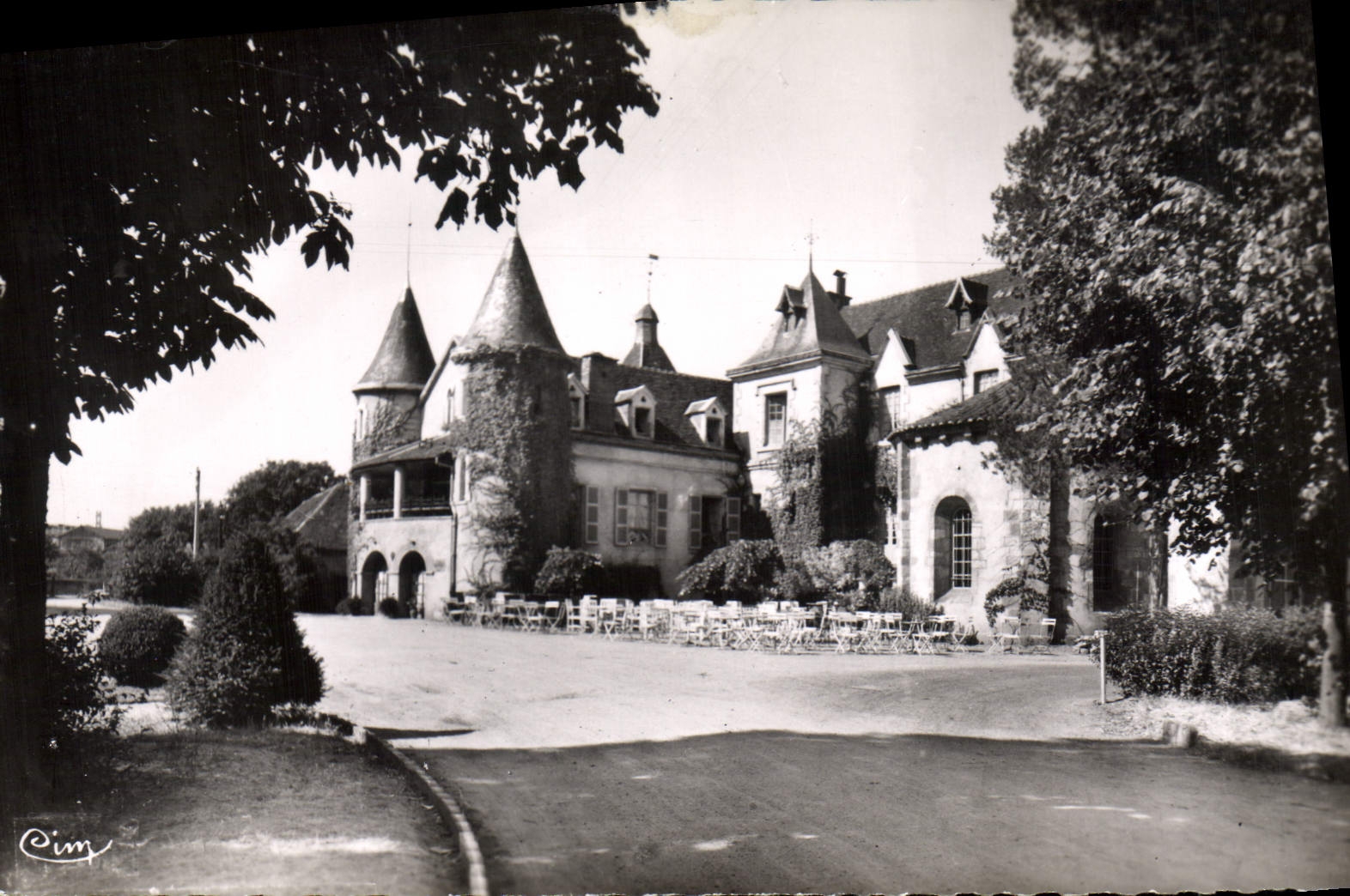 CPA Montlucon Allier Chateau de St Jean