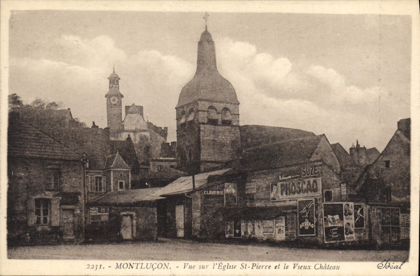 CPA Montlucon Vie sur l'Eglise St Pierre et le Vieux Chateau Phoscao