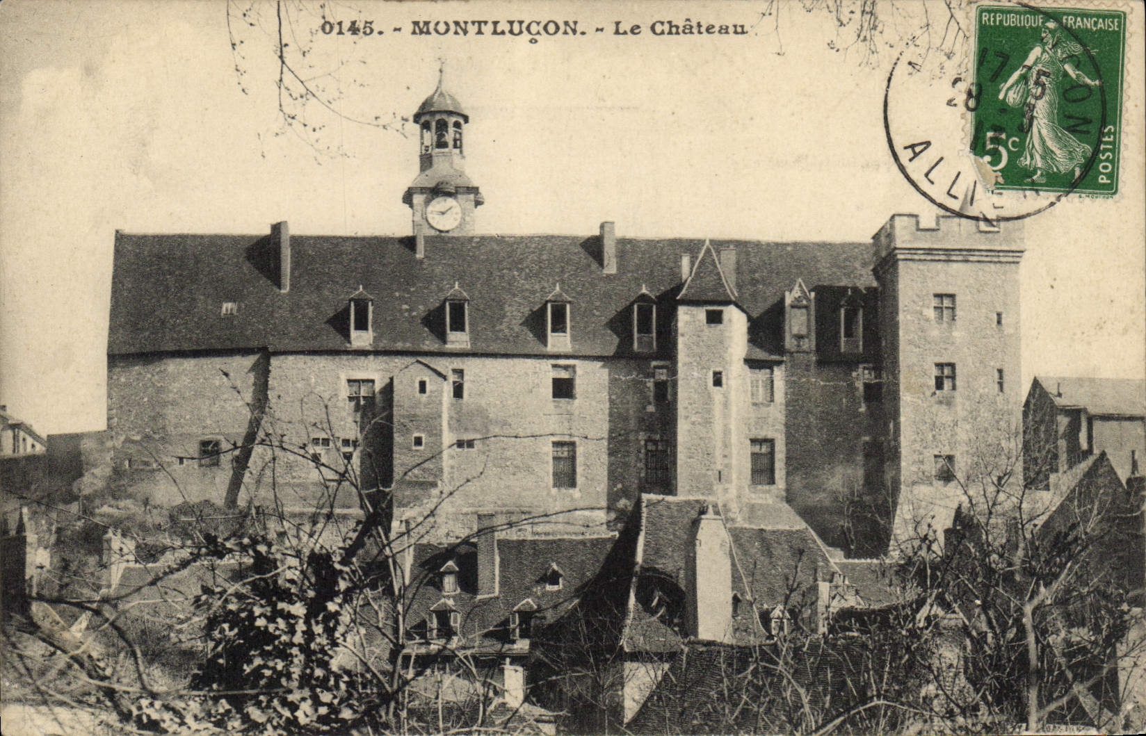 CPA Montlucon Le Chateau 