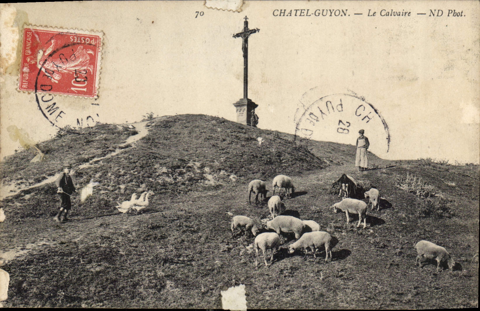 CPA Chatel Guyon Le Calvaire Berger Moutons