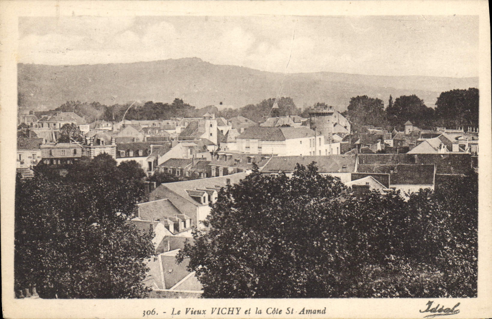 CPA Le Vieux Vichy et la Cote St Amand 