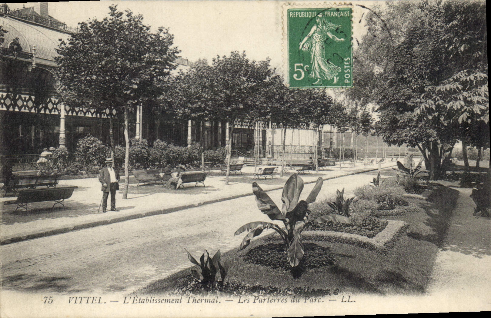 CPA Vittel l'Etablissement Thermal Les Partierres du Parc 