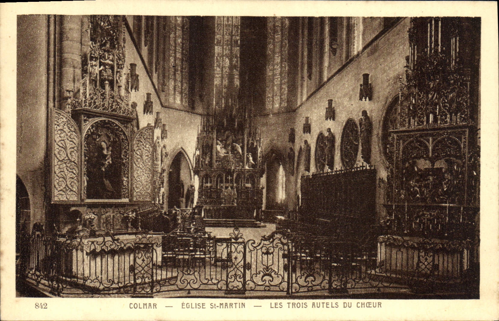 CPA Colmar Eglise St Martin Les Trois autels du Choeur 