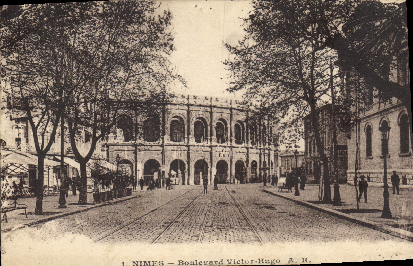 CPA Nimes Boulevard Victor Hugo 